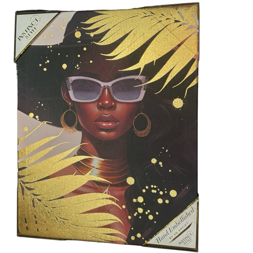 NWT Diva Wall Decor